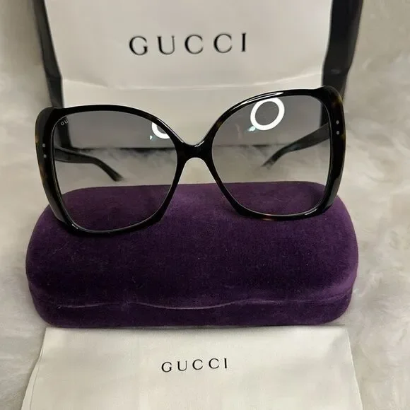 💯Authentic Gucci Sunglasses with Case🍀 - Picture 8 of 16
